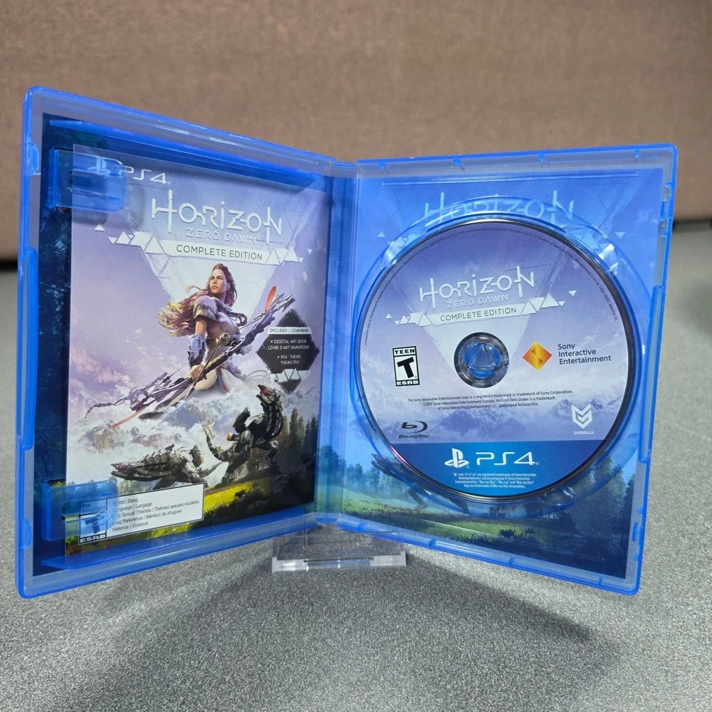 Sony Horizon Zero Dawn Complete Edition PS4 Frozen Wilds DLC‎